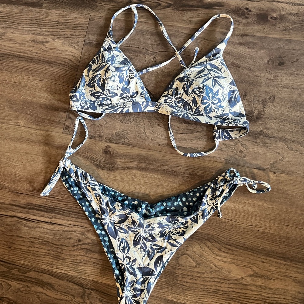 Ripcurl Floral Bikini Set with Tie Details